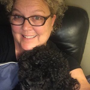 Meet your Posher, Leslie